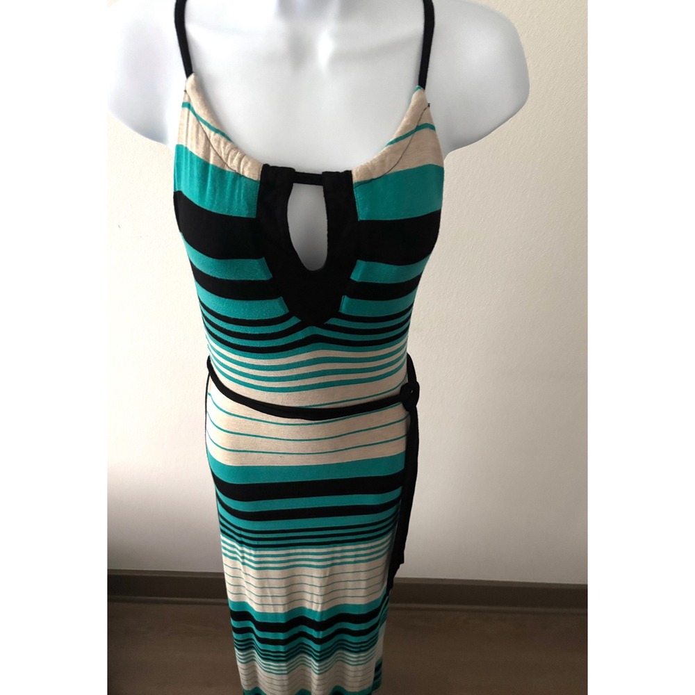 Resort Chic Striped Maxi Dress M Sculpting Side Panels Sleeveless Knit Keyhole - Picture 11 of 16